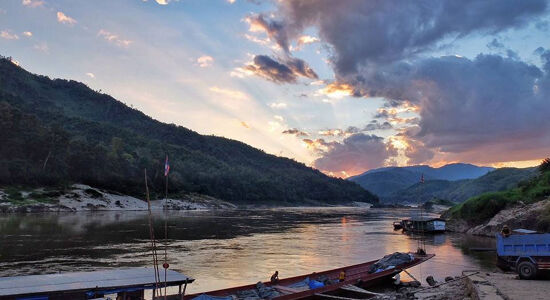 Pak Beng Suset on the River